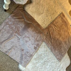 Dusty rose velvet Euro sham set